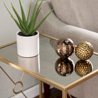 Table d'appoint en métal doré de style transitionnel Lanfranco de SEI Furniture