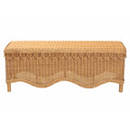 Banc d'appoint Erla Bohème en rotin clair avec bordure festonnée