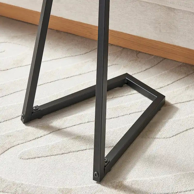 Table d'appoint en C pour canapé Addison, avec bord surélevé, marbre noir ou noyer brun