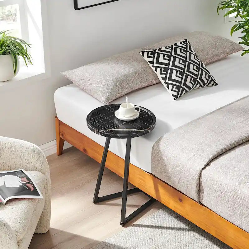 Table d'appoint en C pour canapé Addison, avec bord surélevé, marbre noir ou noyer brun